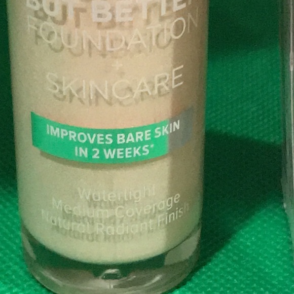 IT Cosmetics Your Skin But Better Foundation + Skincare 1 fl. oz. Fair warm 10 - Picture 4 of 4
